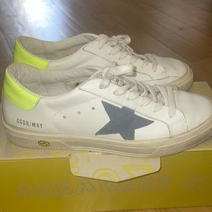 Golden Goose May Wht/Blue Star/Yellow Fluo Heel sneaker